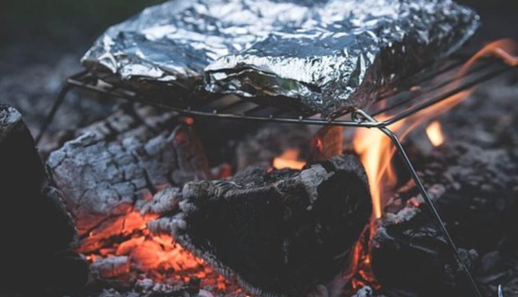 How to Build a Campfire for Cooking