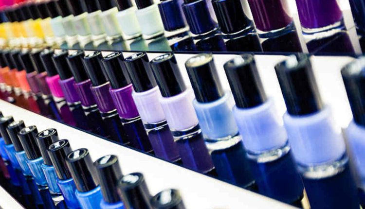 Nail polish Distributor