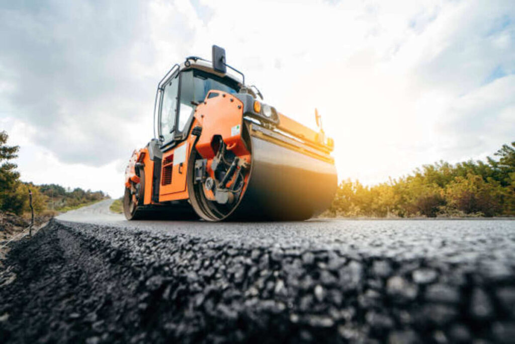 Routine maintenance Tips for Long-Lasting Asphalt Pavage